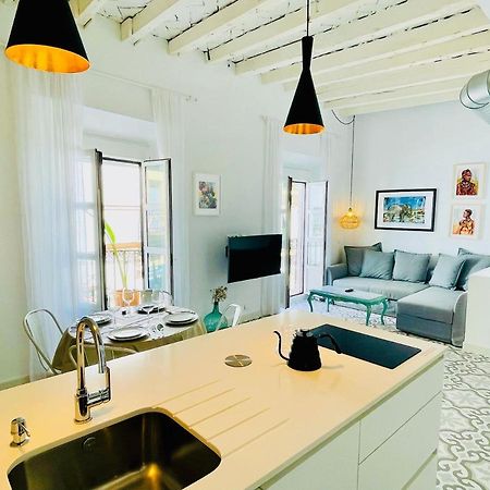 Modern Apartment In The City Centre, La Alameda セビリア エクステリア 写真
