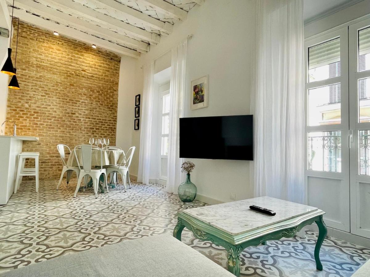 Modern Apartment In The City Centre, La Alameda セビリア エクステリア 写真