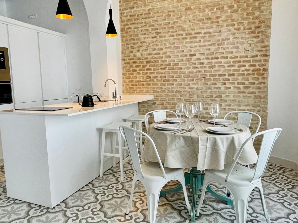 Modern Apartment In The City Centre, La Alameda セビリア エクステリア 写真