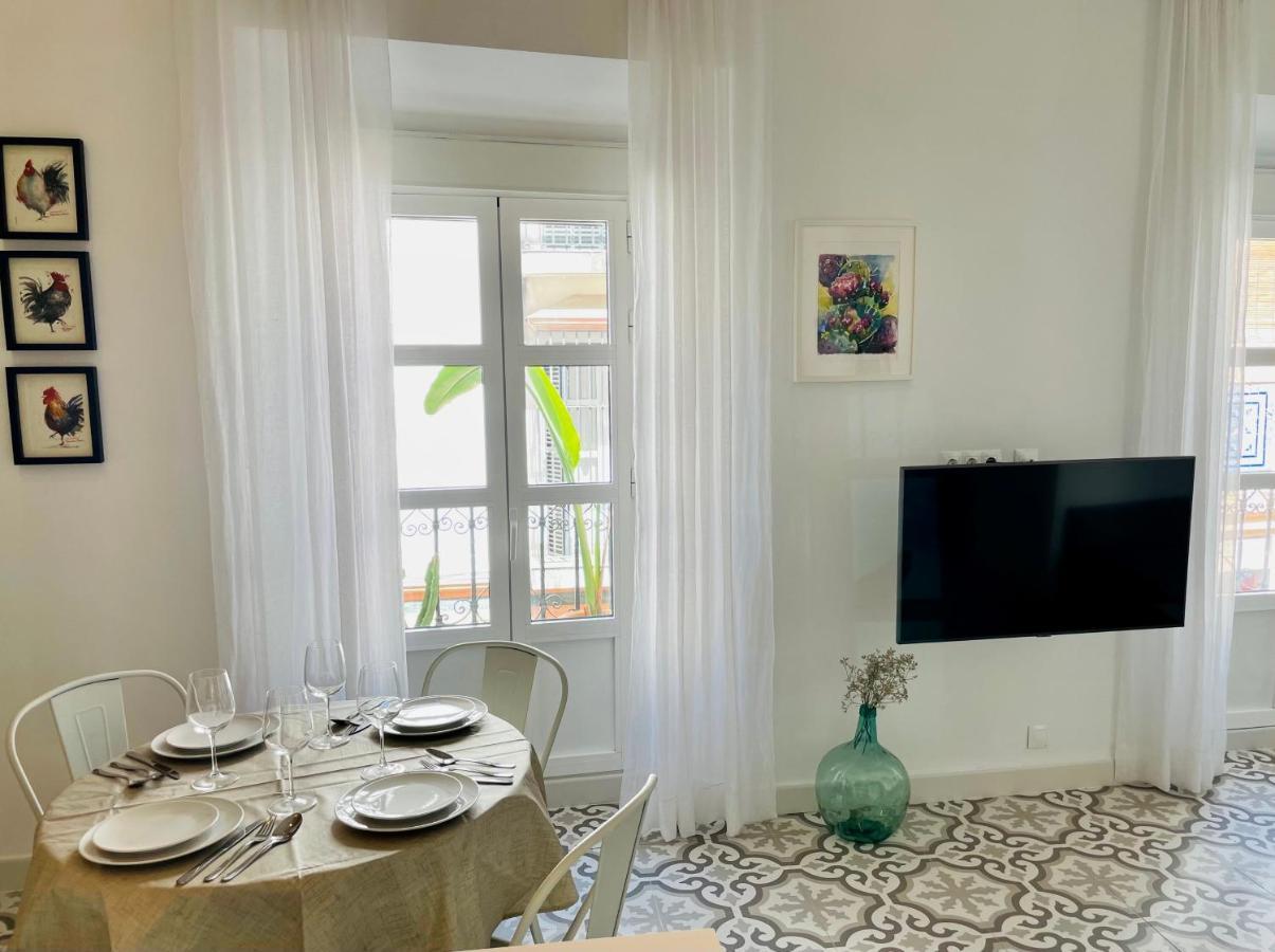 Modern Apartment In The City Centre, La Alameda セビリア エクステリア 写真